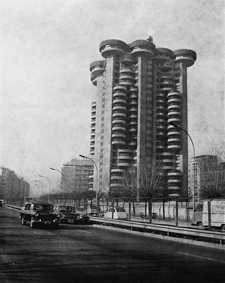 Torres Blancas (White Towers), Madrid, 1964-1969. SÁENZ DE OIZA,