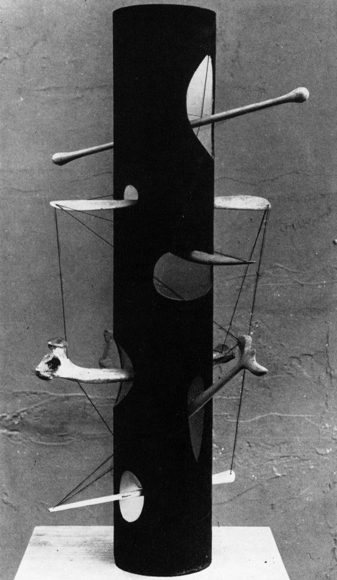 Isamu Noguchi, Monument to Heroes, 1943